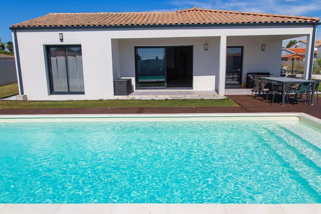 Villa Avec Piscine Chauffee Trois Chambres Saint-Sulpice-de-Royan Luaran gambar